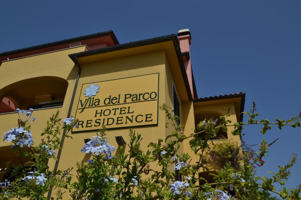 Hotel Villa Del Parco La Maddalena  Exterior foto